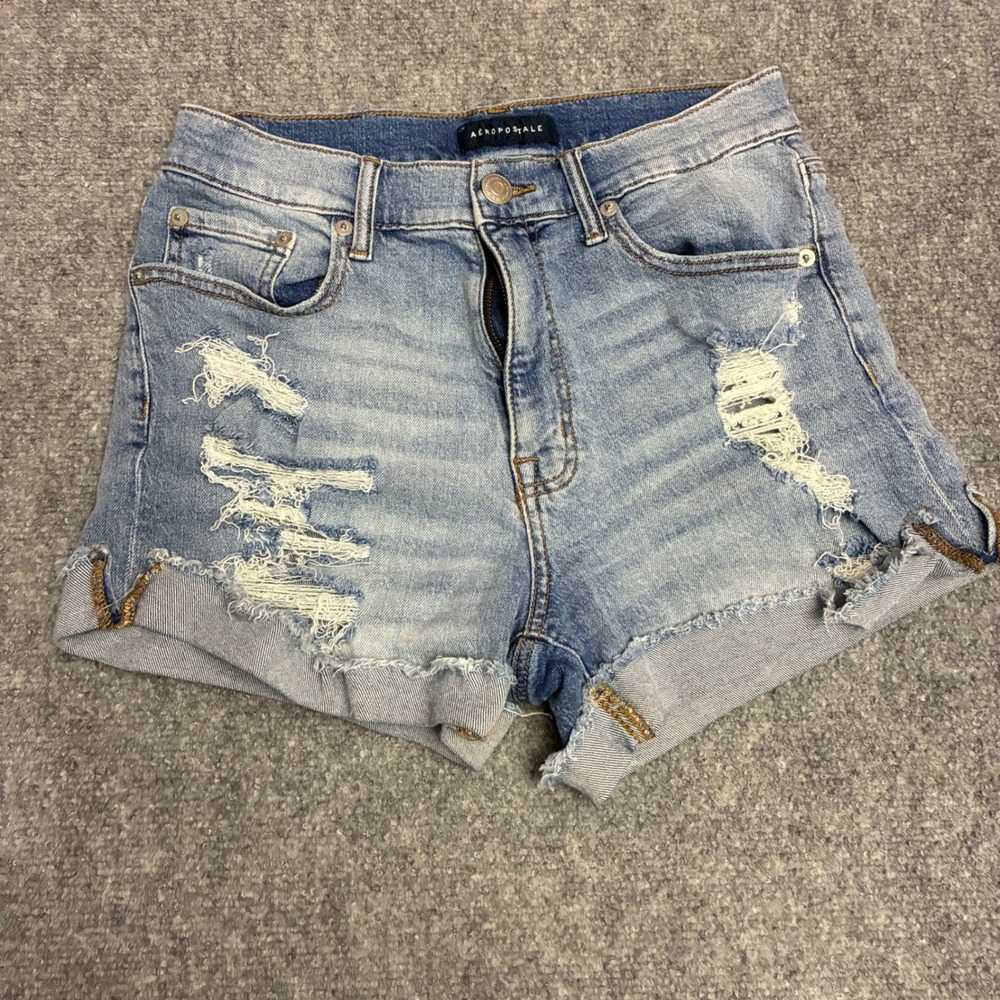 Aeropostale Mom Shorts Womens 4 Light Wash Excellent Distressed High Rise Denim